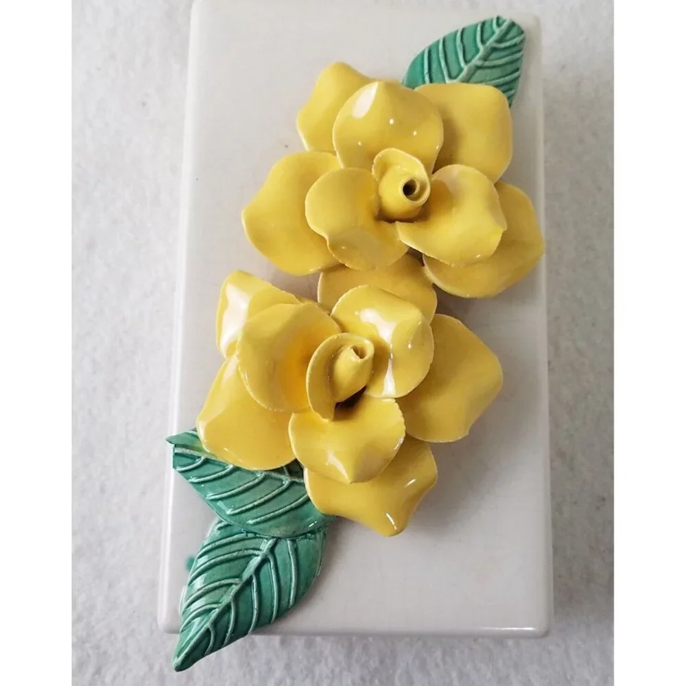 Vintage Porcelain Vanity‎ yellow rose leaf Floral Trinket Jewelry Box Embossed
